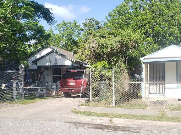 2nd image of 417 Torreon St