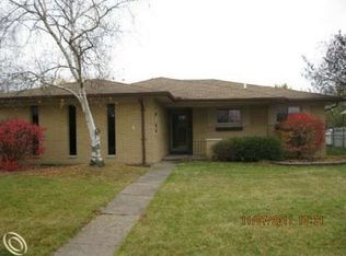 4146 Connie Dr, Sterling Heights, MI 48310