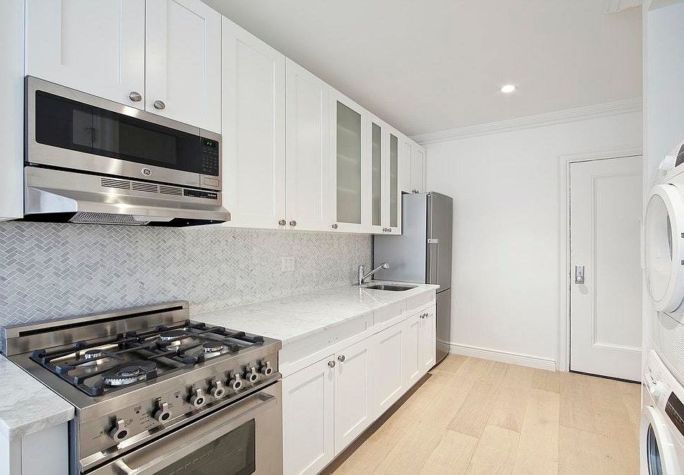 1st image of 115 Henry St APT 6D