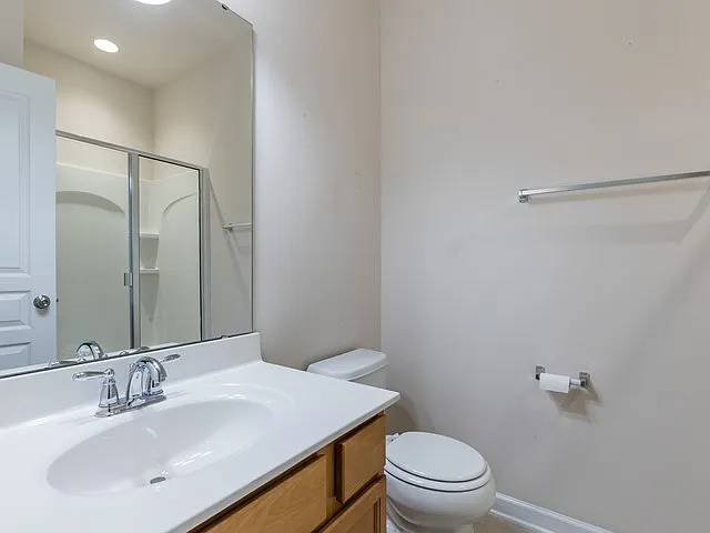 416 Charleville Ct — Photo 20