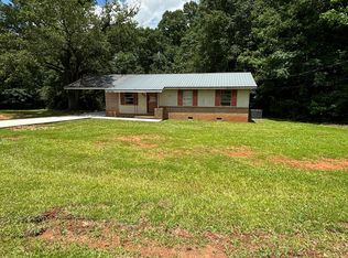 307 Hickman Rd, Forsyth, GA 31029