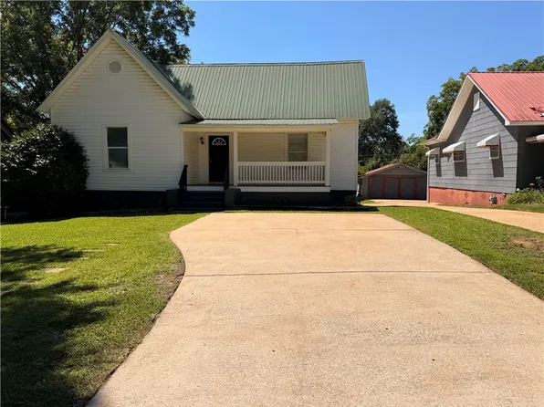 505 Bailey St, Valley, AL 36854