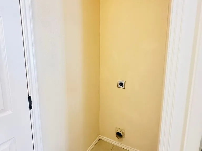 8711 Pensive Dr — Photo 10