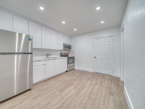 3rd image of 2120 NW 93rd St #2120