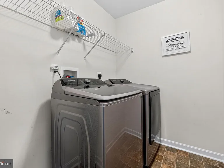 121 Polo Way — Photo 19