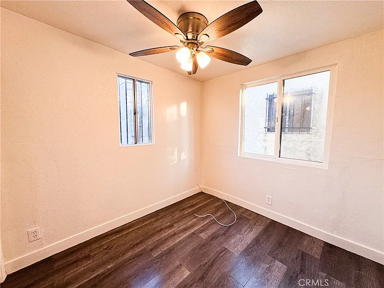 1746 W 82nd St — Photo 12