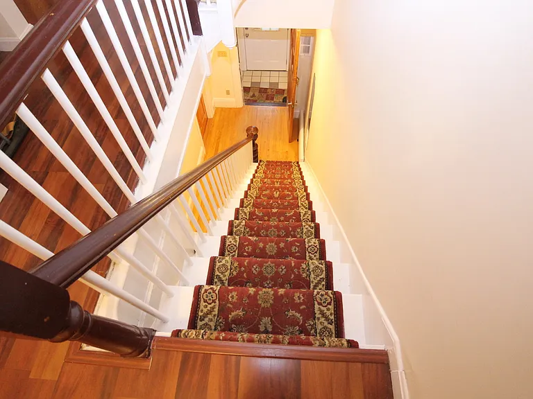 414 Western Ave — Photo 16