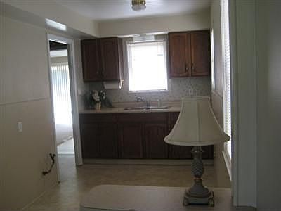 4th image of 3805 Wetzel Ave