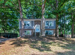 4725 Pennoak Rd, Greensboro, NC 27407