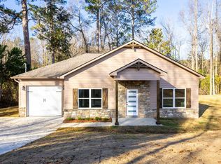 22 Grace Rd, Phenix City, AL 36870