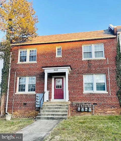 1649 Trinidad Ave NE photo 1