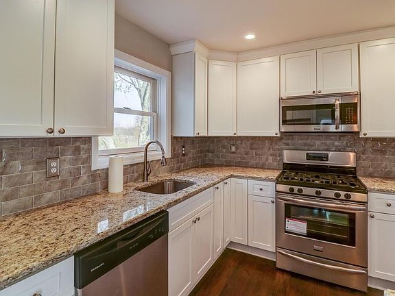 4th image of 654 Bray Ave