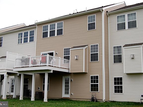 2nd image of 174 Sills Ln