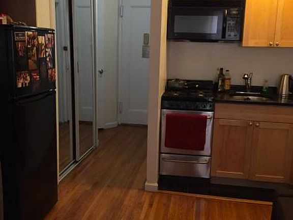 3rd image of 150 E 84th St APT 6M