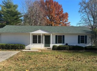 1160 Sycamore Ln, Saint Clair, MO 63077