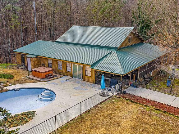 5th image of 3851 Hixon Rd NW