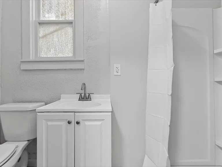 2f Bath