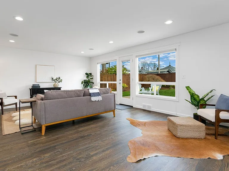4115 N Stevens St — Photo 8