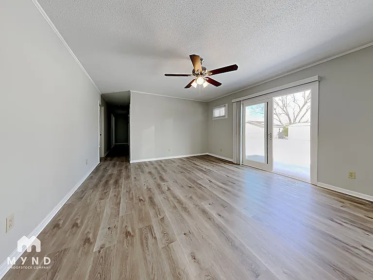 1708 N New Hope Rd — Photo 6