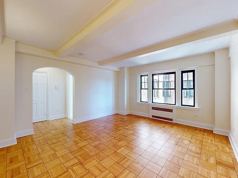 95 Christopher St #10J — Photo 5