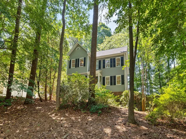 129 Castlefern Dr, Cary, NC 27513