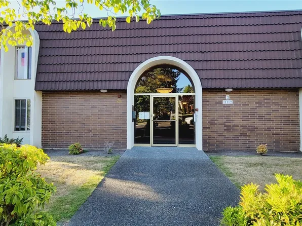 11112 NE 68th Street #318, Kirkland, WA 98033