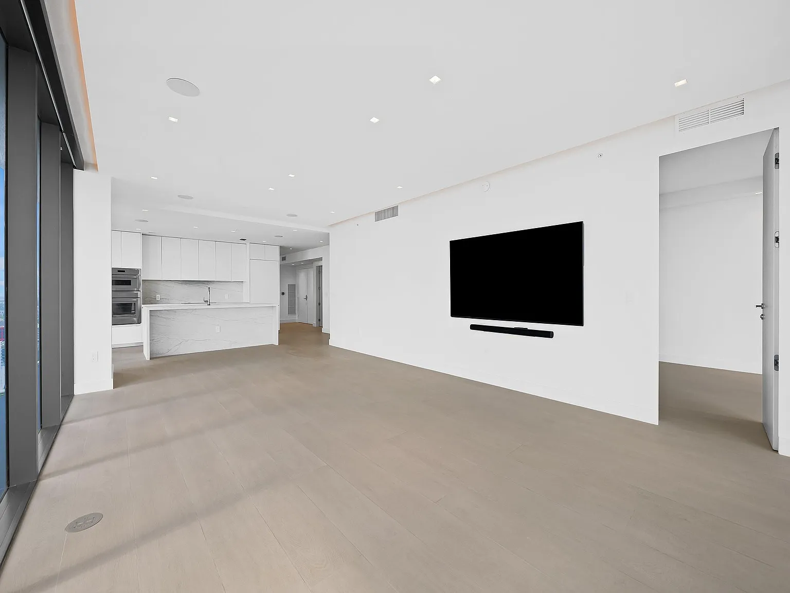 4 bed, 2583 sqft, $15,000 — Photo 3
