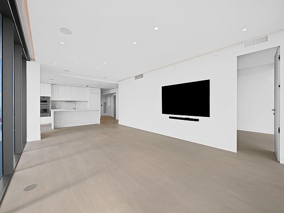 3rd image of 700 NE 24th St #3370