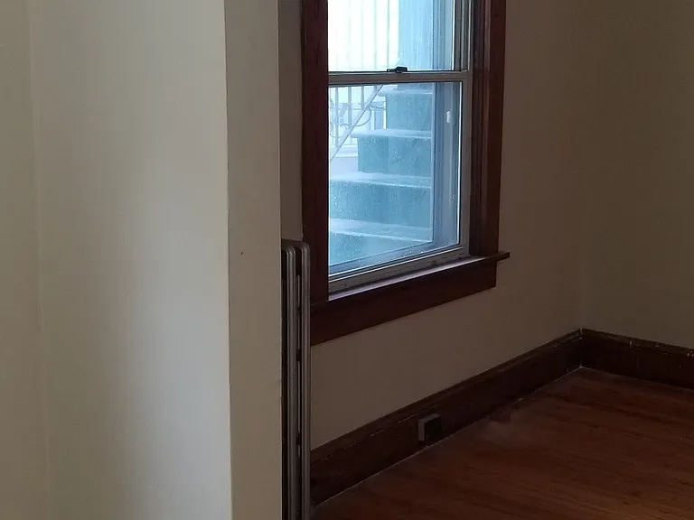 223 E Mountain Rd #4 — Photo 4