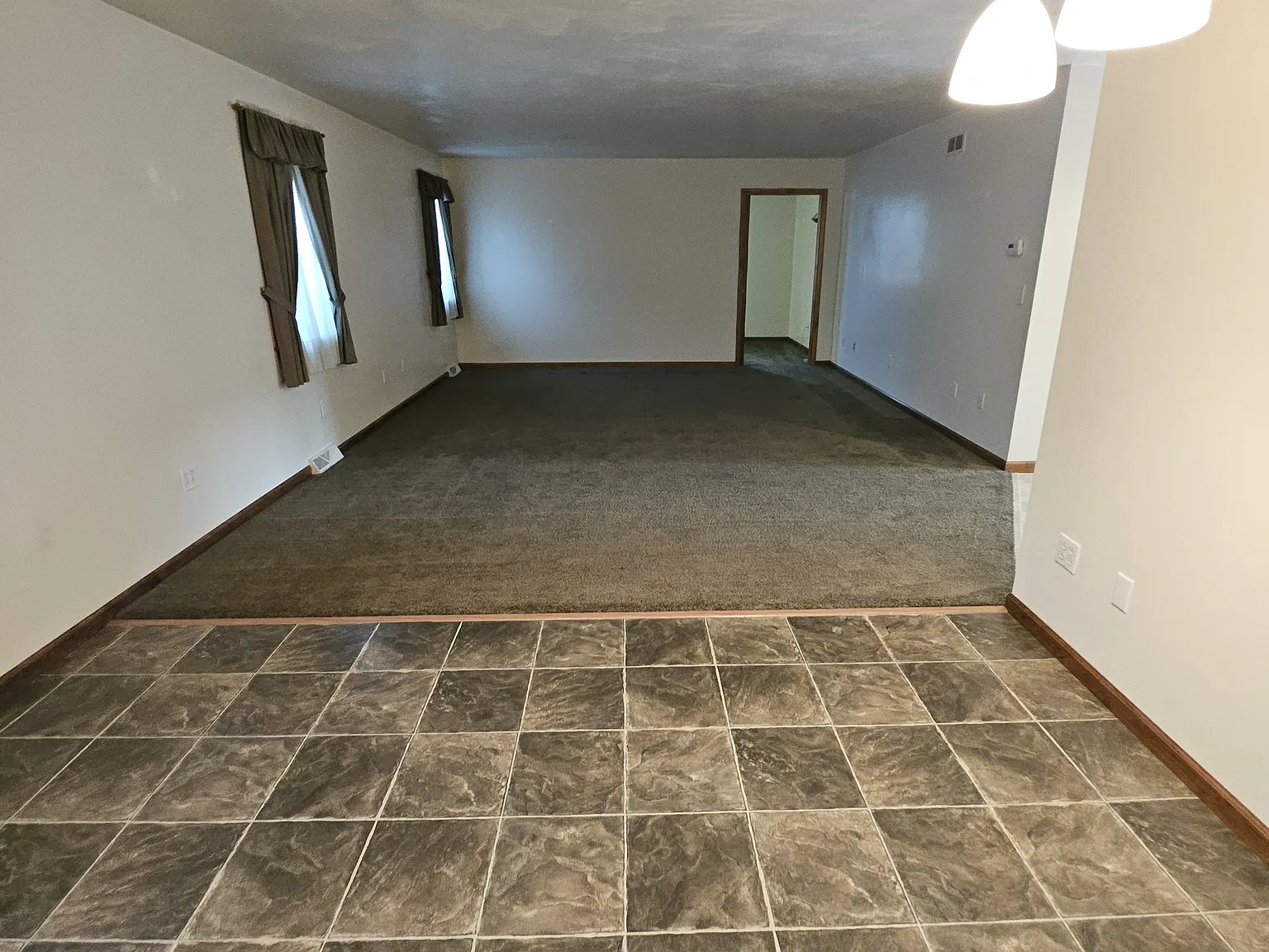 3 bed, 1150 sqft, $1,000 — Photo 2