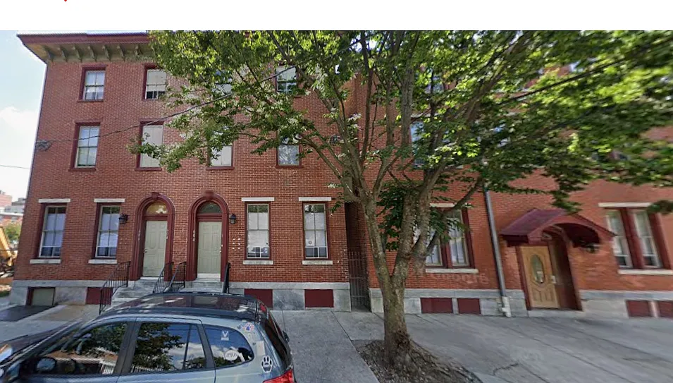606 N West