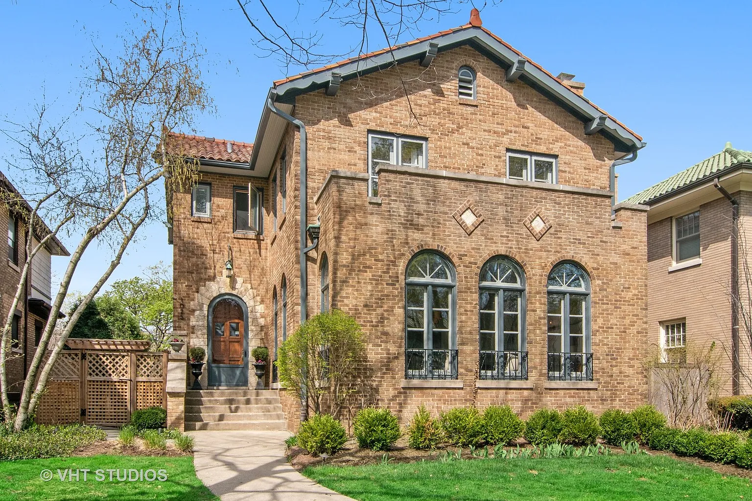 1025 N Euclid Ave photo 1