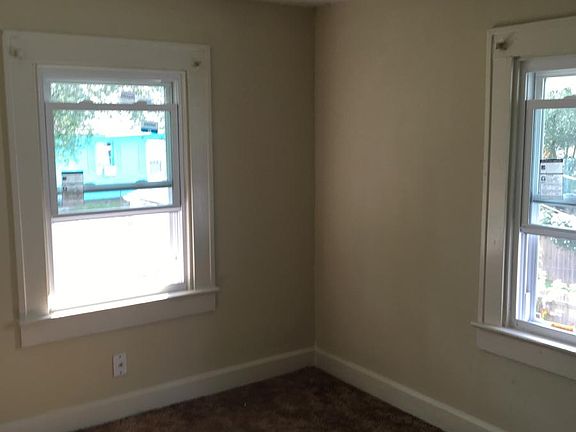 5th image of 1909 E Pleasant Run Parkway South Dr