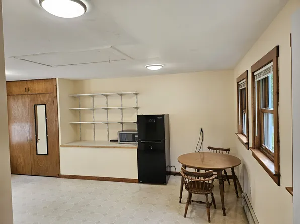 347 Ridge Rd, Fairfield, ME