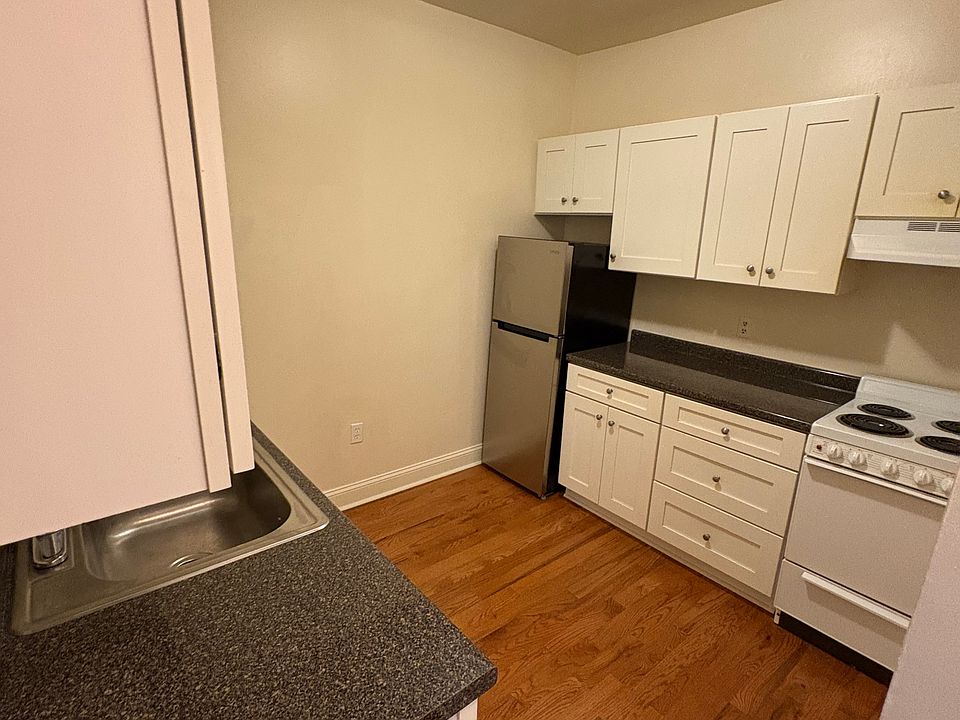 1st image of 28 E Lancaster Ave APT A4