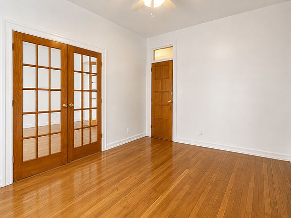 3rd image of 4305 Broadway APT 23