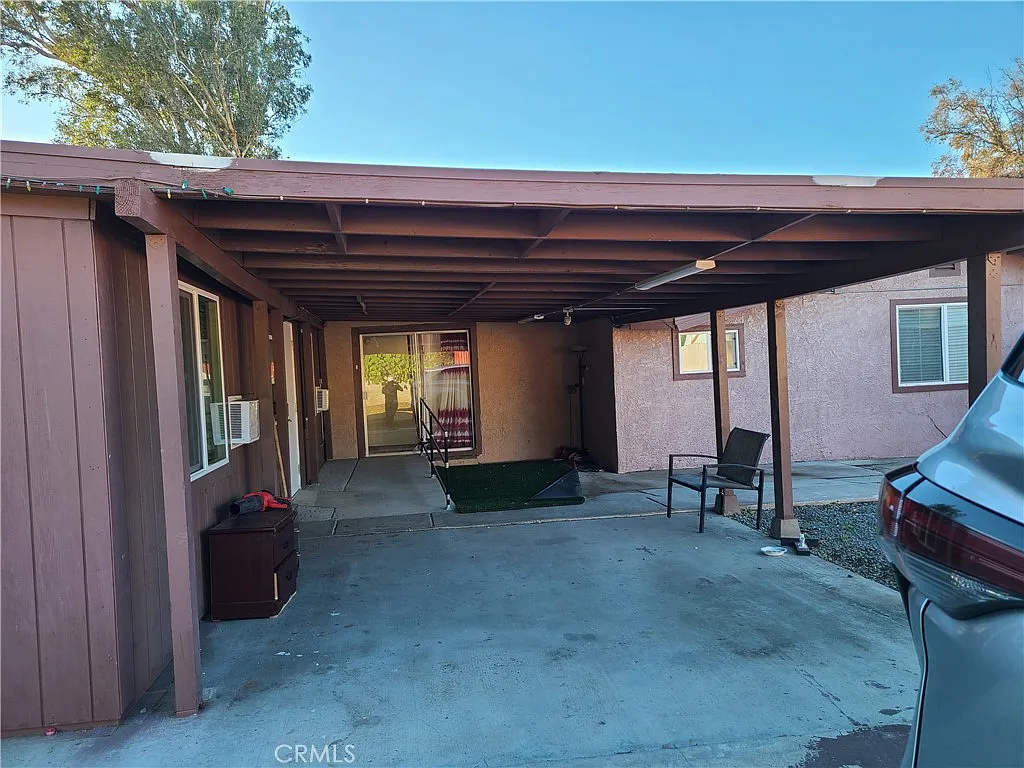 5 bed, 2.5 bath, 3400 sqft, $3,850 — Photo 4