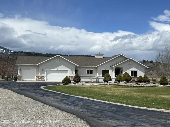 246 Kara St, Etna, WY 83118