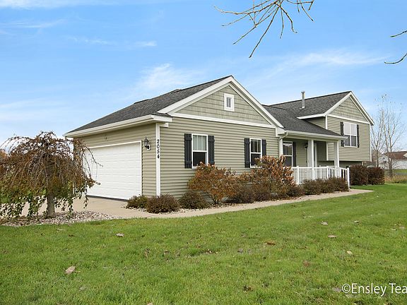 3rd image of 2054 Huntsman Ct NE