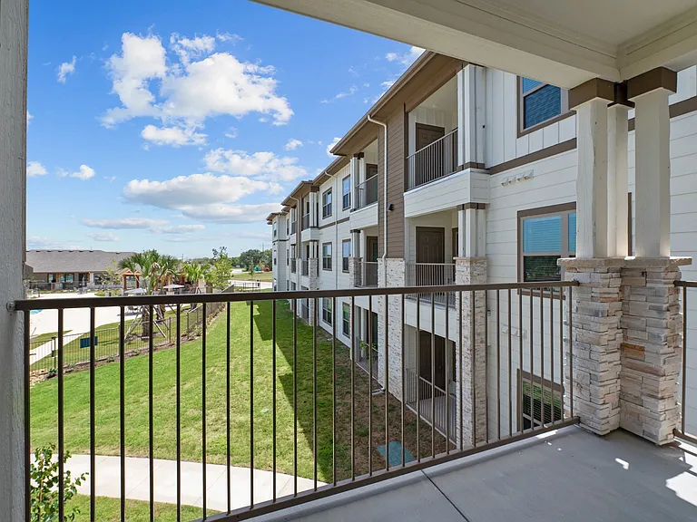 Grand at Cibolo — Photo 39