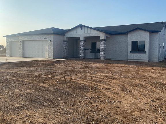3rd image of 22222 W DALE Lane