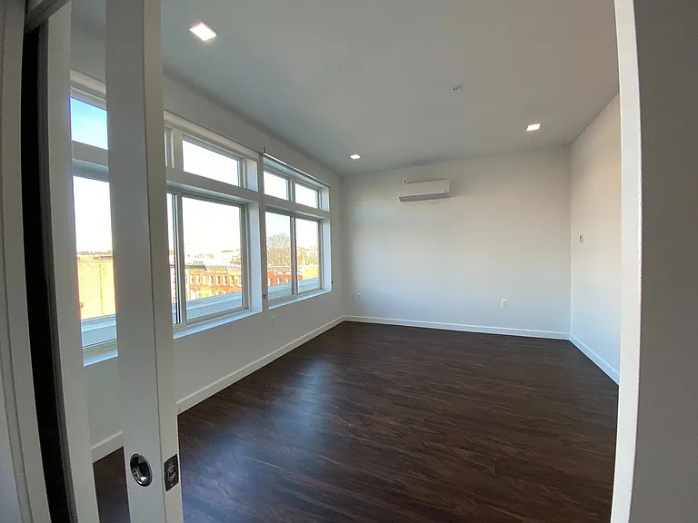824 N Calvert St — Photo 70