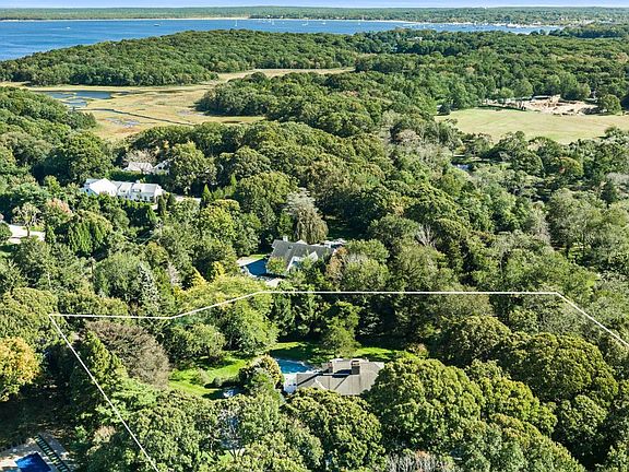 2nd image of 11 Sunset Beach Rd