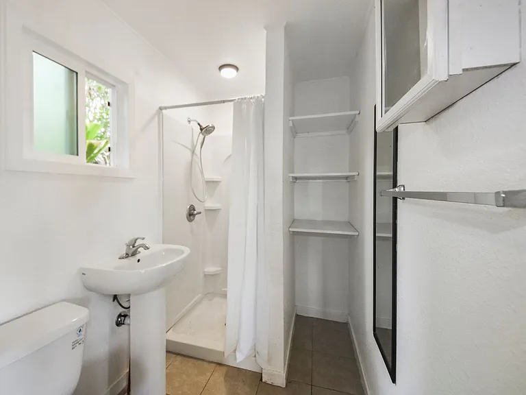 2239 California Ave — Photo 11