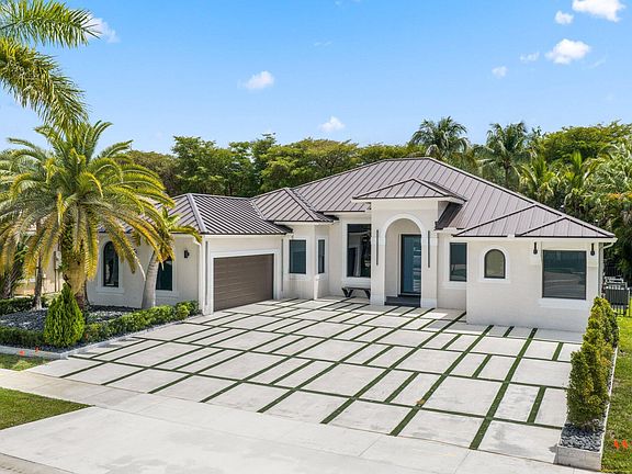 3rd image of 4265 SW 185th Avenue