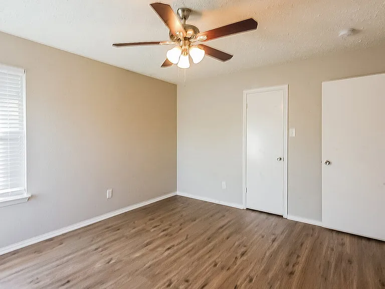 1909 Wildwood Ridge Dr — Photo 15