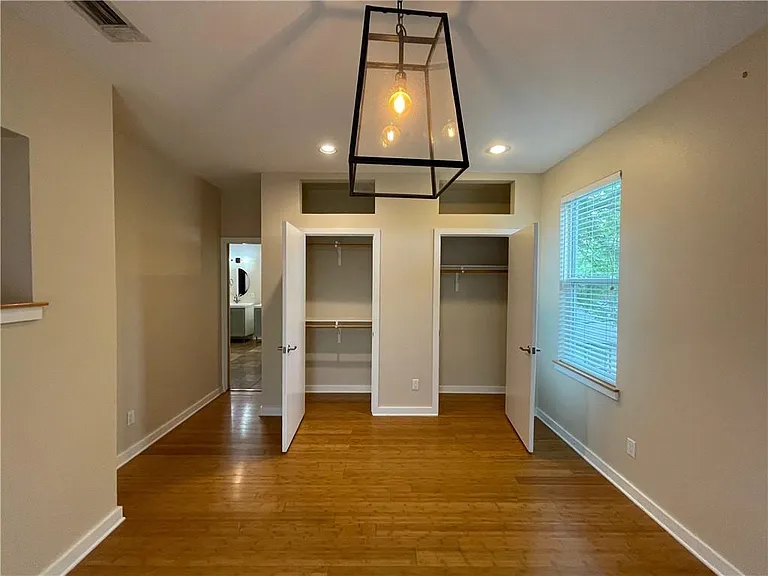 2314 S 5th St — Photo 11