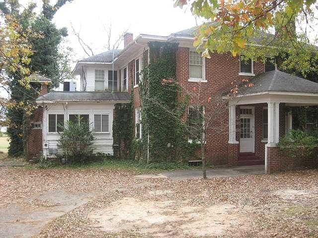 1st image of 203 Morton St