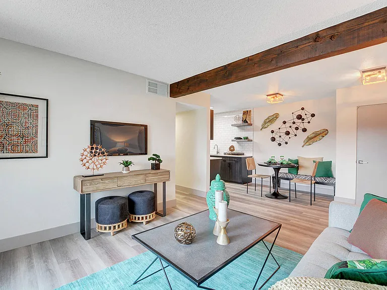 Namaste Apartments — Photo 7