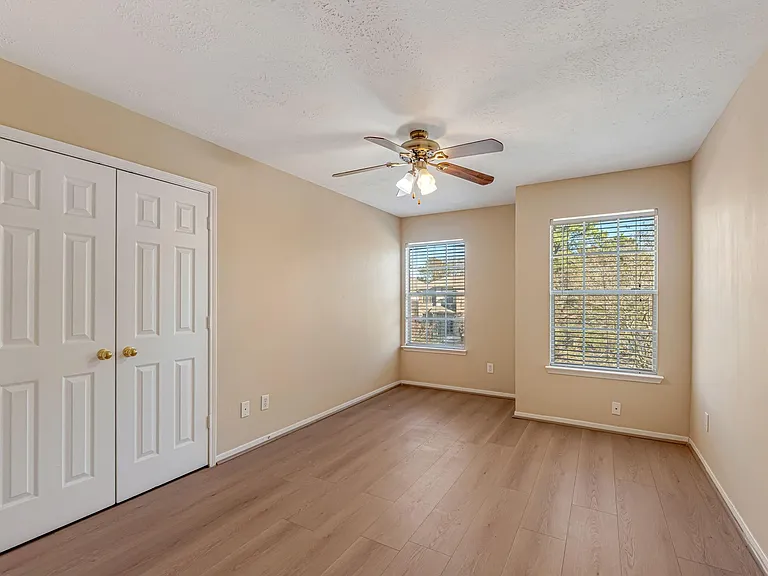 914 Chapwood Ct — Photo 18